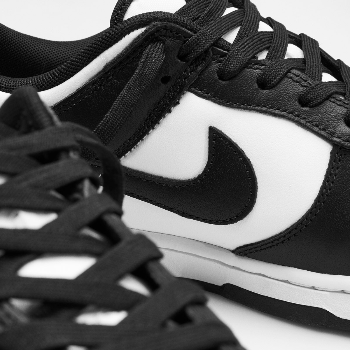 END. (HK) Features | Nike Dunk Low Retro